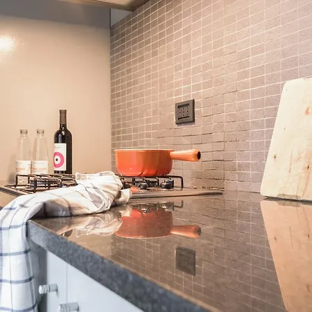 Апартаменты Bocconi Hintown House *