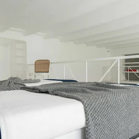 Апартаменты Bocconi Hintown House *