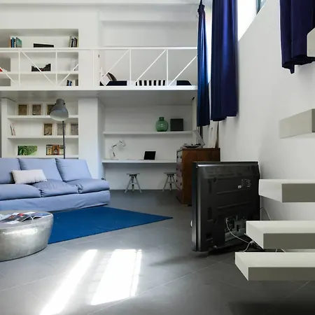 Bocconi Hintown House * Милан